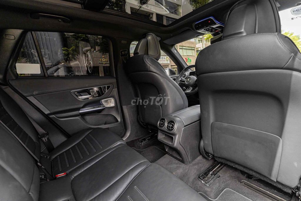 Mercedes GLC300 AMG Model 2024 All new Siêu lướt. Mua bán Ô tô tại Quận 7 Tp Hồ Chí Minh được đăng bởi Dương Phương hình 11