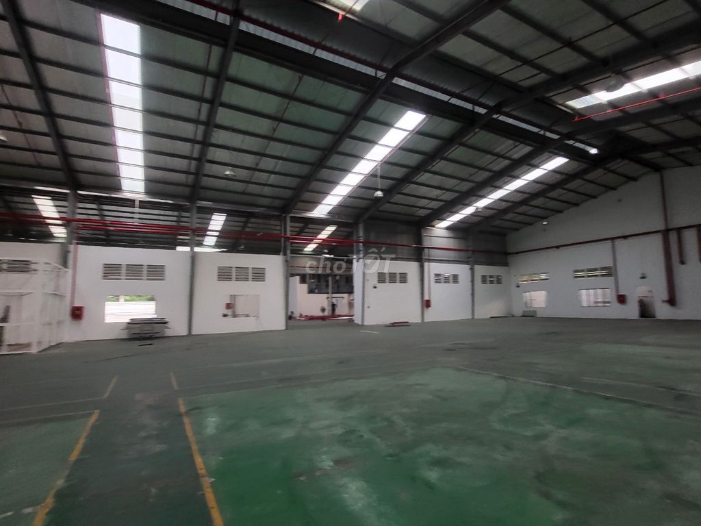 Cho thuê 2.200m2 Xưởng Tân Uyên giá: 110 triệu / tháng