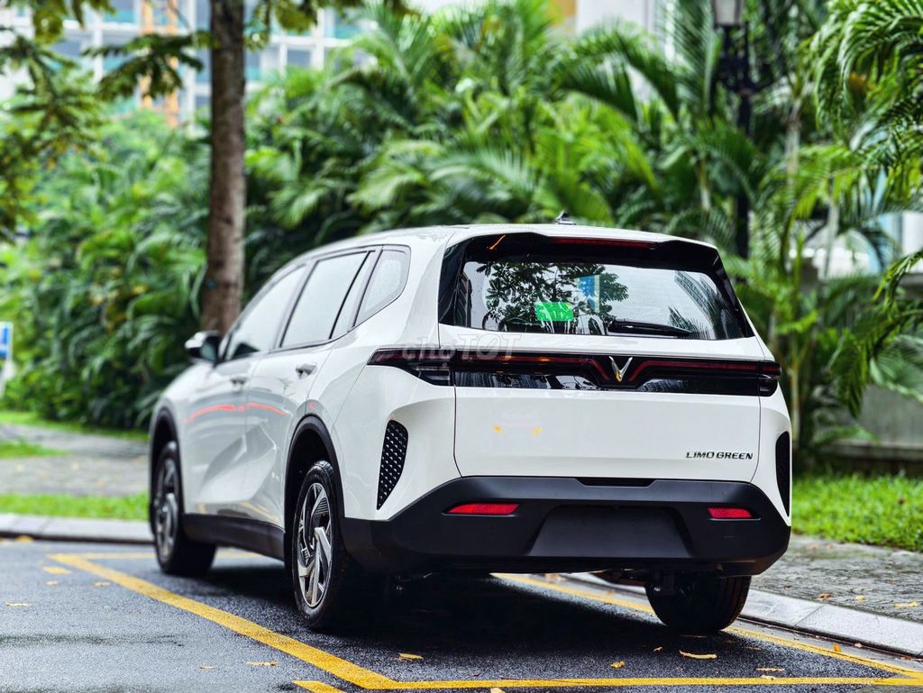 VINFAST LIMO GREEN VAY 90% HỖ TRỢ LÃI XE MÀU TRẰNG. Mua bán Ô tô tại Huyện Hóc Môn Tp Hồ Chí Minh được đăng bởi Chí Nhân VinFast hình 6