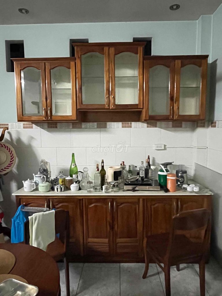 thanh lý chuyển nhà kệ và bàn bếp gỗ. Mua bán Tủ, kệ gia đình tại Quận 6 Tp Hồ Chí Minh được đăng bởi Phi hình 1