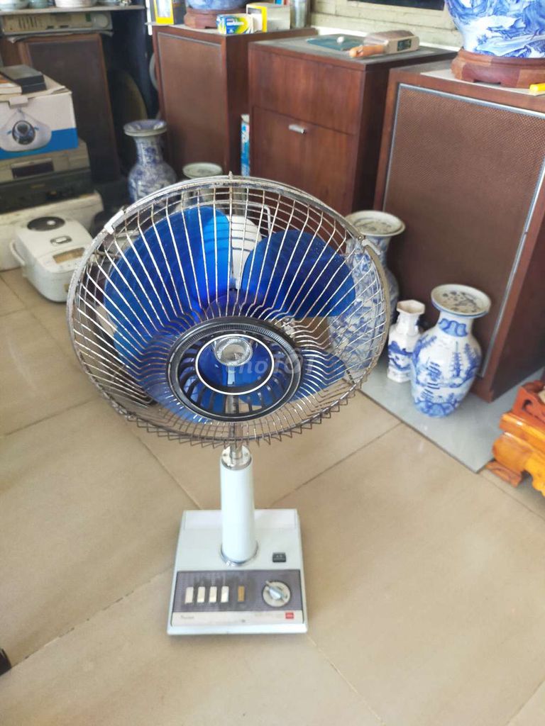 Quạt điện Toshiba Gang sắt. Mua bán Quạt tại Huyện Củ Chi Tp Hồ Chí Minh được đăng bởi Tiến Dũng hình 1