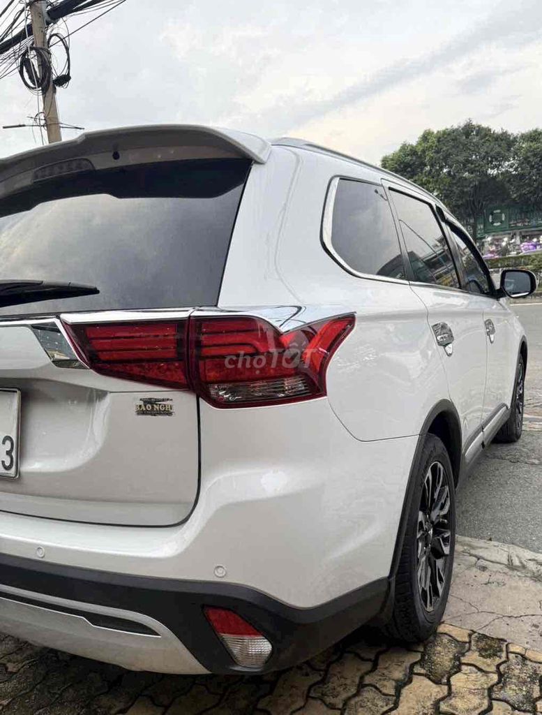 Bán Outlander 2.0L CVT 2020 Xe Đẹp - Giá Siêu Tốt. Mua bán Ô tô tại Quận Tân Phú Tp Hồ Chí Minh được đăng bởi Sinh Xe Cũ Mitsubishi Trường Chinh hình 6