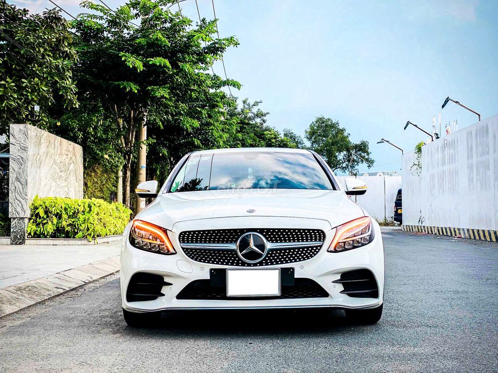 Mercedes C180 AMG model 2022. Xe sang đẹp.Giá Tốt