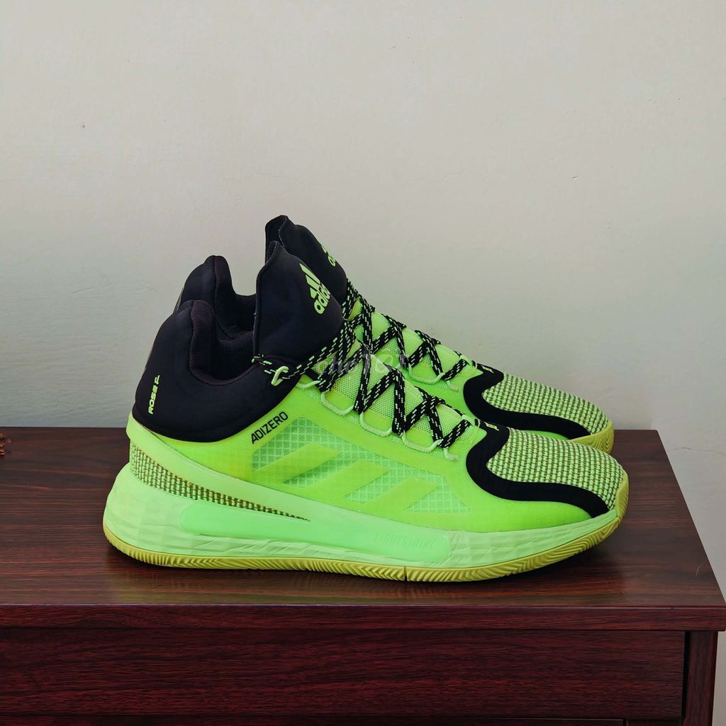 [CHÍNH HÃNG] Giày Adidas D Rose 11 Xanh neon. Mua bán Giày dép tại Thành phố Thủ Dầu Một Bình Dương được đăng bởi chú CÔNG AN bán giày CHÍNH HÃNG hình 1