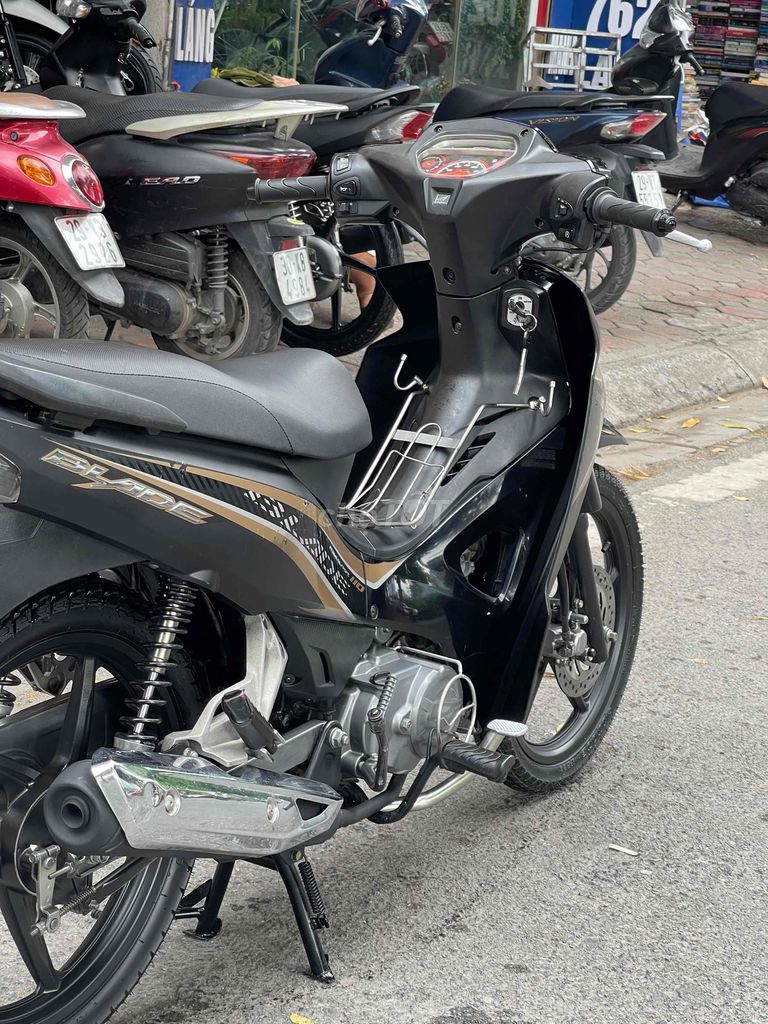 wave BLADE chính chủ zin chất. Mua bán Xe máy tại Quận Đống Đa Hà Nội được đăng bởi Hà hình 7