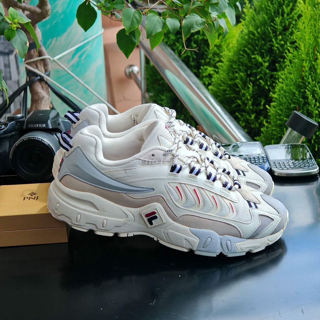 [CHÍNH HÃNG] Giày sneaker Fila Ravagement Trắng. Mua bán Giày dép tại Thành phố Bà Rịa Bà Rịa - Vũng Tàu được đăng bởi chú CÔNG AN bán giày CHÍNH HÃNG hình 1