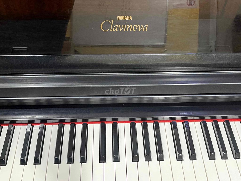 Đàn Piano Yamaha CLP-560 màu đen cực đẹp(ảnh thật)