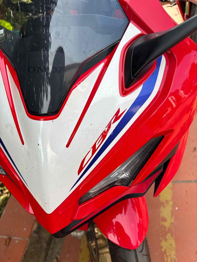 Bán xe Honda CBR mới đi dc 1080km. Mua bán Xe máy tại Huyện Yên Dũng Bắc Giang được đăng bởi Hường hình 2