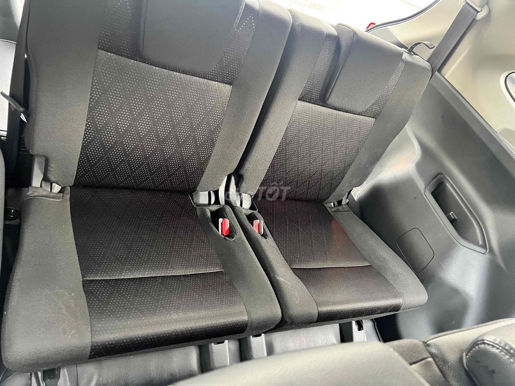 Toyota 1116 2023 Cross Top 1.5 CVT - 34000 km. Mua bán Ô tô tại Huyện Hoài Đức Hà Nội được đăng bởi Trần Khương hình 21