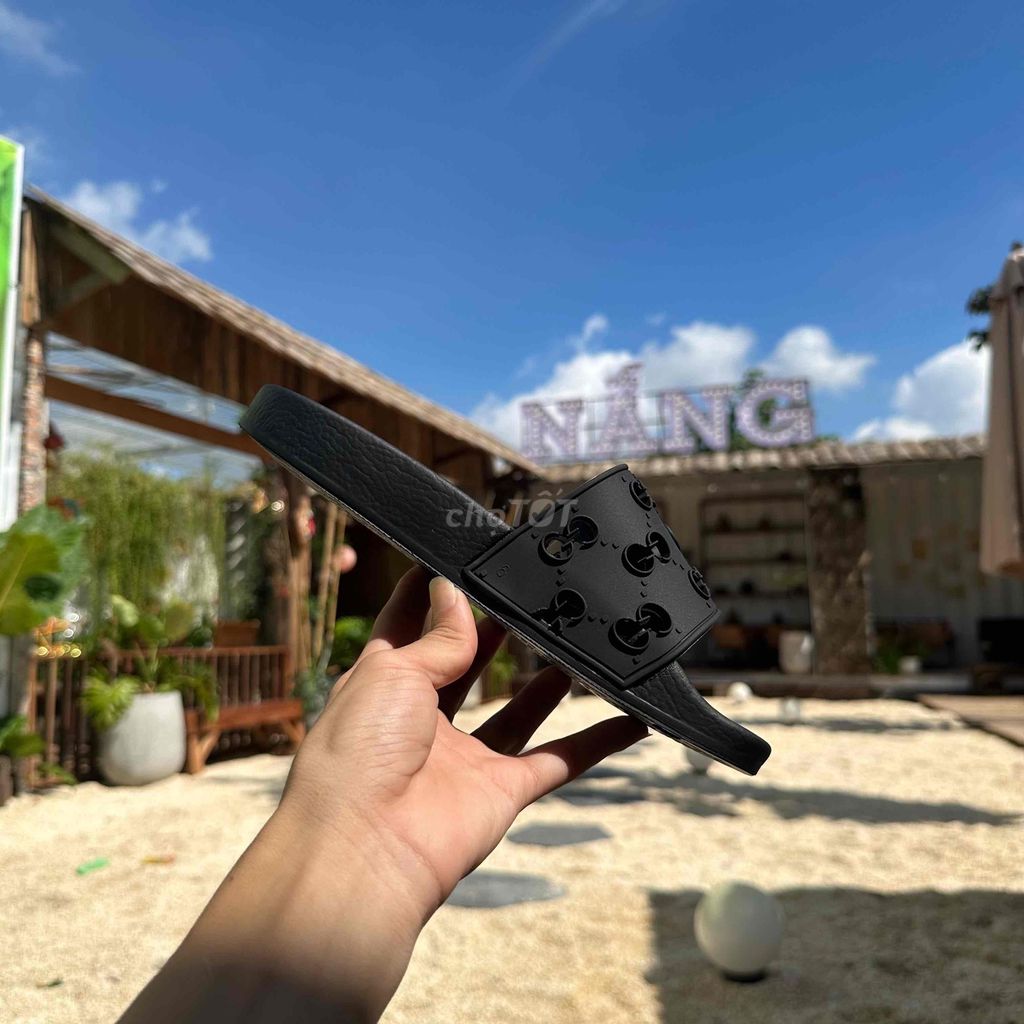 Dép lê Gucci Nam Cao su. Mua bán Giày dép tại Huyện Phú Xuyên Hà Nội được đăng bởi Nguyễn Quang Quý hình 1