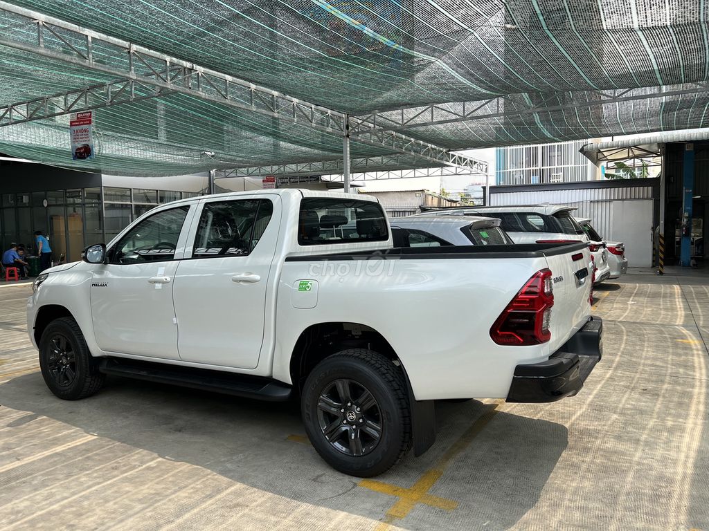 TOYOTA HILUX - Giao ngay - Lãi suất góp chỉ 6.99%. Mua bán Ô tô tại Thành phố Thủ Đức Tp Hồ Chí Minh được đăng bởi Hiếu Trả Góp Xe hình 10