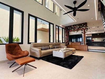Rent · 5 bd · 300 м² · Quận Ngũ Hành Sơn, ул. Đường Nguyễn Đức Thuận