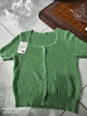 Áo mongtoghi nữ size nhỏ thanh lý. Mua bán Quần áo tại Quận 12 Tp Hồ Chí Minh được đăng bởi hoàng anh