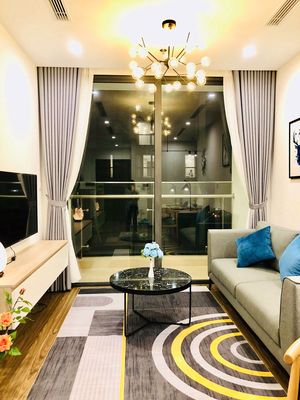 Chính chủ cho thuê căn 2N2VS full đồ Vinhomes Westpoint vào luôn