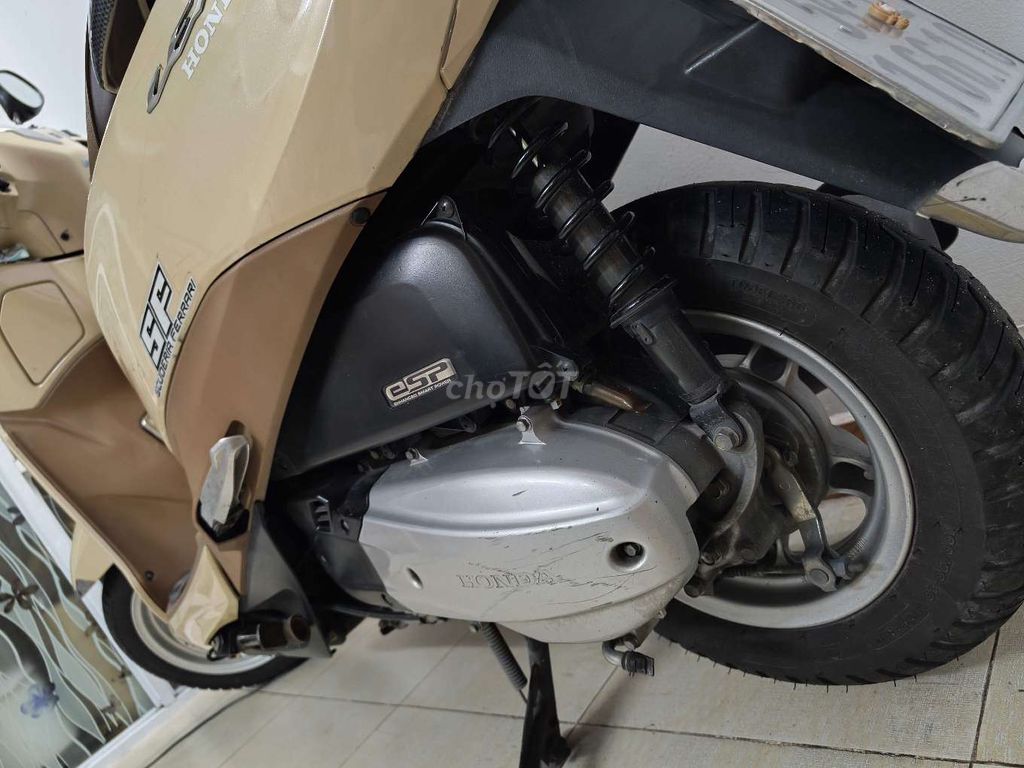 Honda Lead 2014 Желтый крем