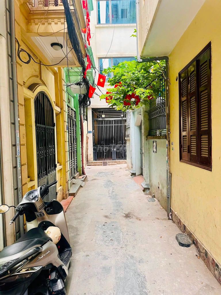 Nhà 28m2 - 5 Tầng Yên Hòa, Cầu Giấy - Gần Ô Tô