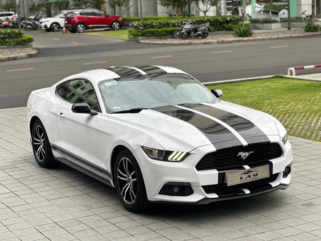 Ford Mustang Model 2016 Một Chủ  - 49000 km