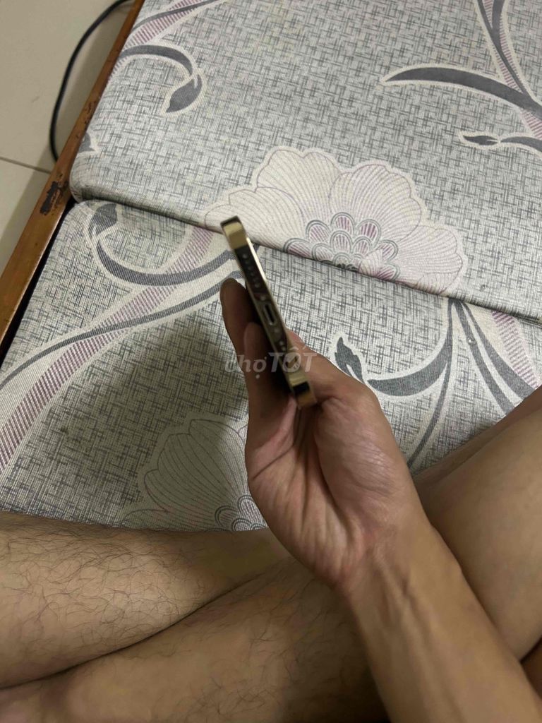 Apple iPhone 12 Pro Max 256GB Vàng. Mua bán Điện thoại tại Quận Cầu Giấy Hà Nội được đăng bởi Nguyễn Tuấn anh hình 1