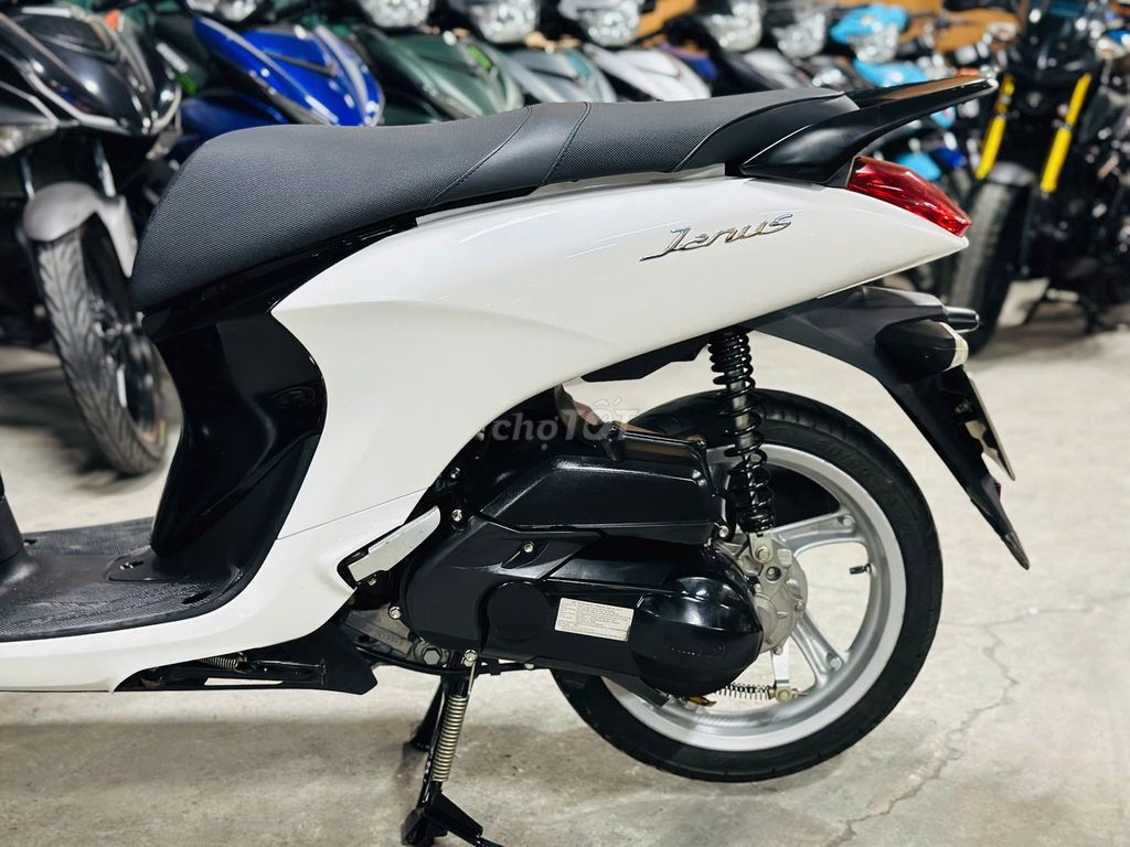 XE MÁYTHANH TÙNG_JANUS 125 TRẮNG XE NỮ ĐI BAO ZIN. Mua bán Xe máy tại Quận Nam Từ Liêm Hà Nội được đăng bởi THANH TÙNG hình 5