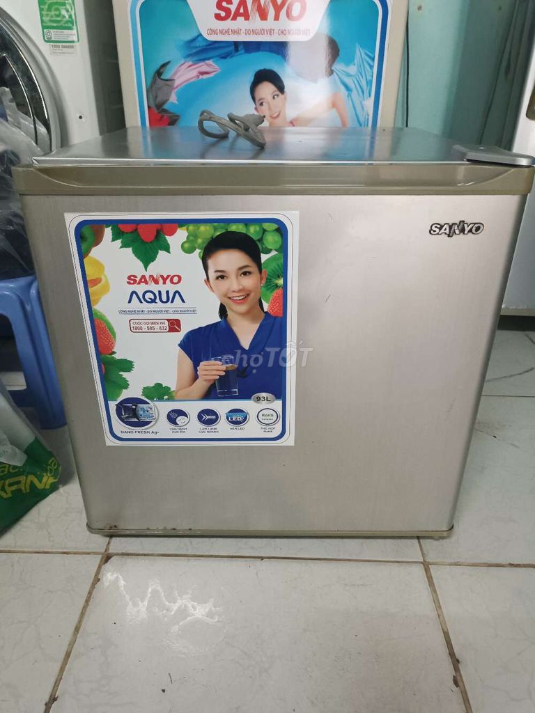 Cần bán tủ lạnh Sanyo 50 l còn xài rất tốt