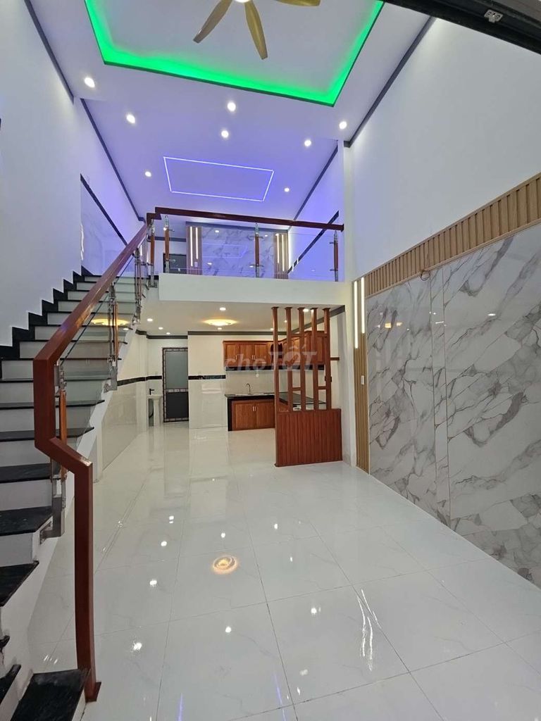Nhà Cấp 4 gác Đúc Bình chuẩn 20 4m X 13m Giá 1 tỷ 350 triệu đẹp