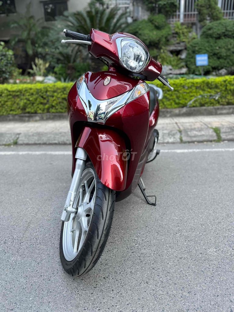 Honda SH mode 2017 smartkey 125cc chính chủ…. Mua bán Xe máy tại Quận Hoàng Mai Hà Nội được đăng bởi Xe Máy Quân Oanh  hình 2