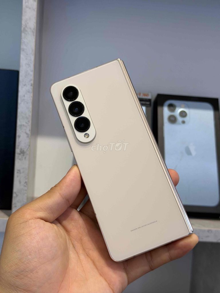 Samsung Z Fold 4 256GB Vàng 99%. Mua bán Điện thoại tại Quận 3 Tp Hồ Chí Minh được đăng bởi Trịnh Quang Linh hình 1