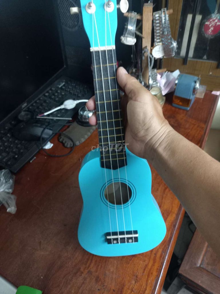 Đàn Ukulele Xanh dương. Mua bán Nhạc cụ tại Quận 1 Tp Hồ Chí Minh được đăng bởi Anh Phát  hình 1