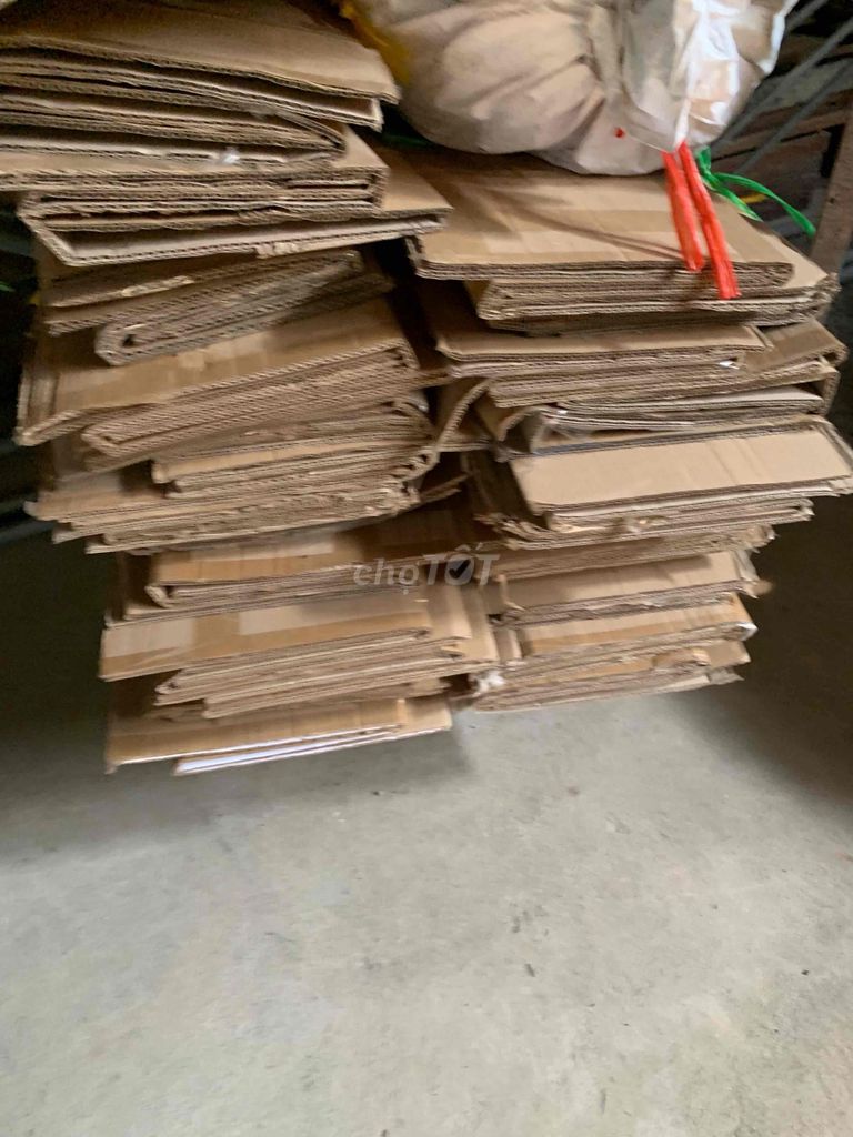 Thùng giấy carton còn nguyên. Mua bán Đồ dùng văn phòng tại Thành phố Huế Thừa Thiên Huế được đăng bởi HƯNG THỊNH hình 1