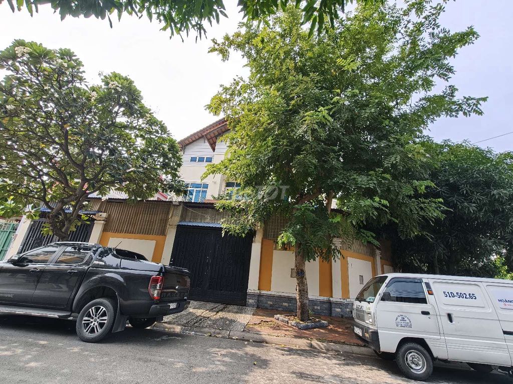Rent · 4 bd · 400 м² · Quận Bình Tân, ул. Đường số 8