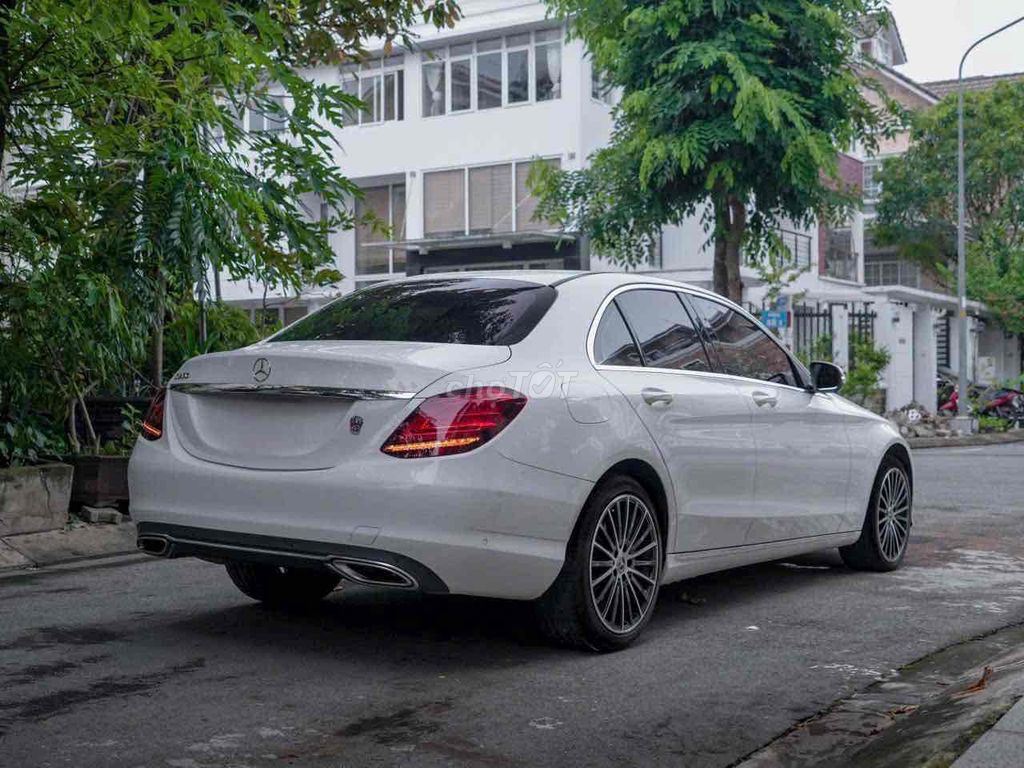 Mercedes Benz 2021 - 34000 km. Mua bán Ô tô tại Quận 7 Tp Hồ Chí Minh được đăng bởi Khánh Vi hình 5