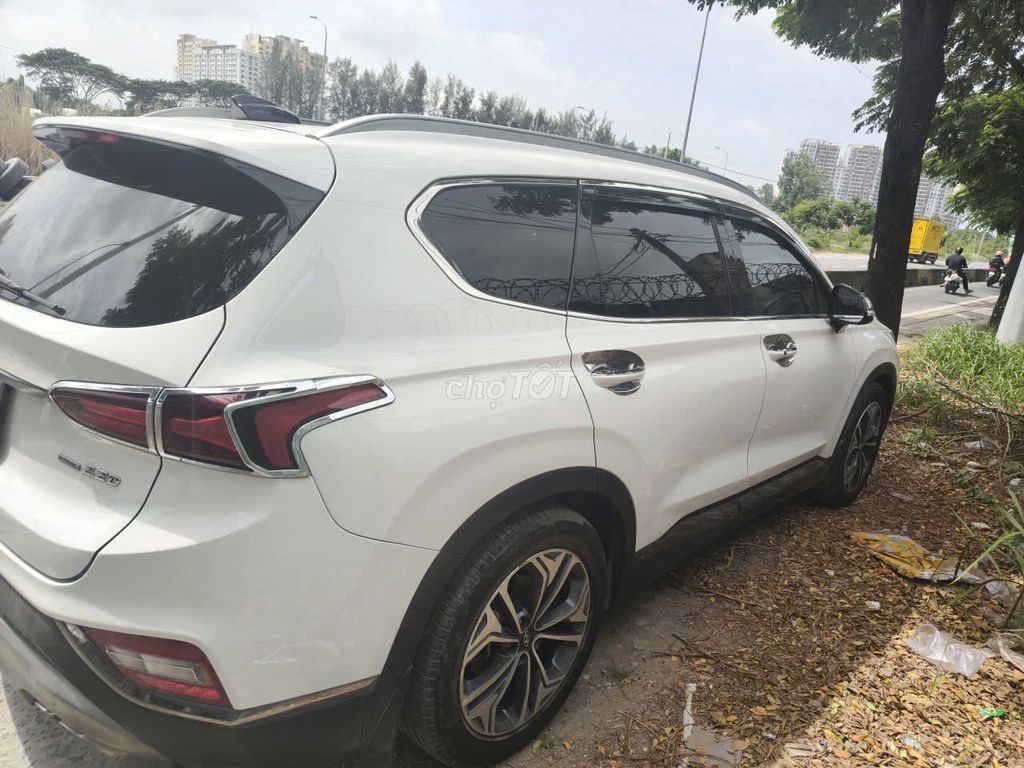 Hyundai Santa Fe 2019 2.4L  AT 4 WD. Mua bán Ô tô tại Thành phố Thủ Đức Tp Hồ Chí Minh được đăng bởi Raclin Võ hình 2