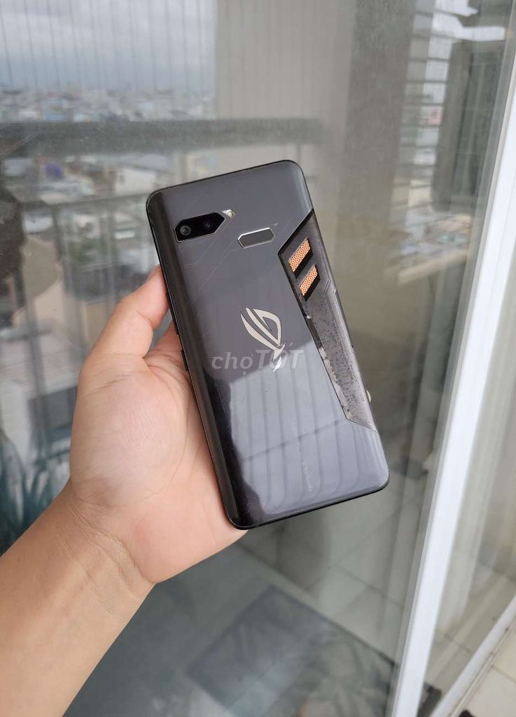 Asus Rog Phone ram.8/128gb snao 845 mượt gl