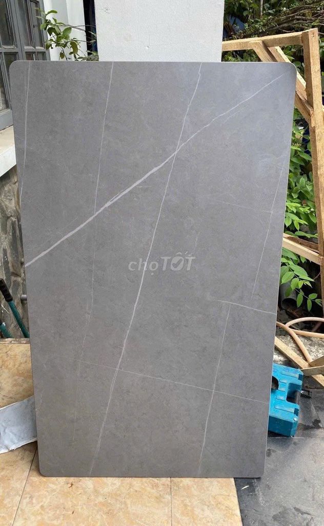 Bàn ăn mặt đá ghế da xám 1m6x90cm 4 ghế xoay cũ. Mua bán Bàn ghế tại Quận 5 Tp Hồ Chí Minh được đăng bởi Hội Đồ Điện Tử hình 1