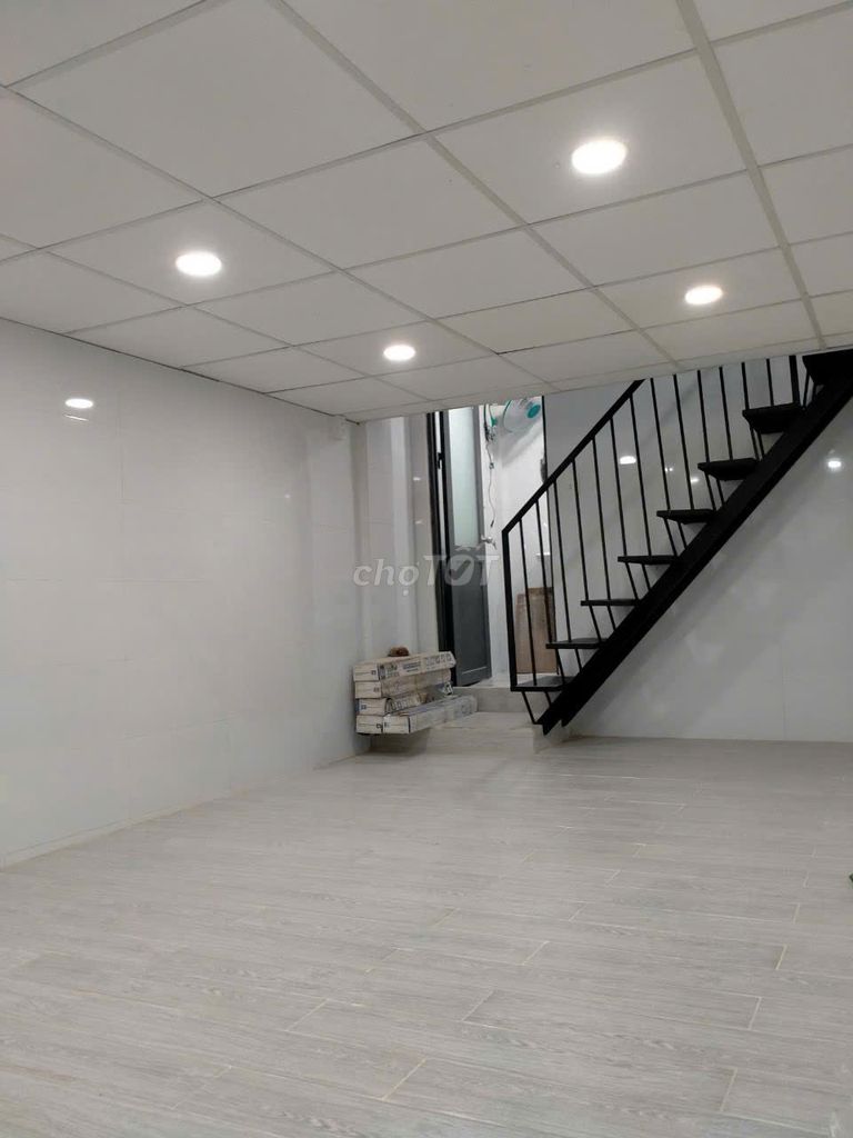 Аренда · 2 комн. · 50 м² · Quận 3, ул. Đường Lý Chính Thắng
