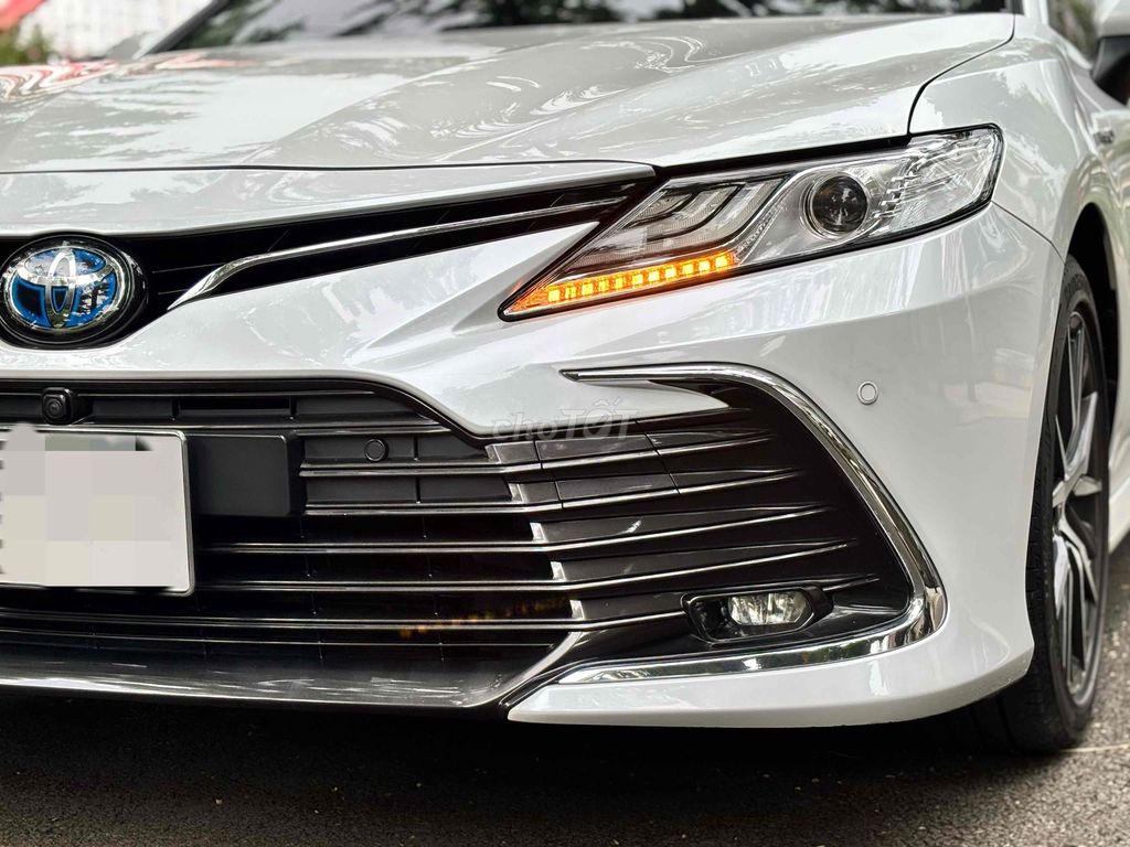 Toyota Camry 2023 2.5HV - 46821 km. Mua bán Ô tô tại Quận 7 Tp Hồ Chí Minh được đăng bởi Trần Kim Thanh hình 14