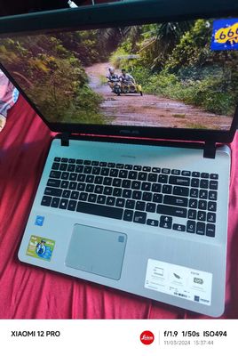 Laptop ASUS 15.6 in FULL HD mỏng viền thanh lý