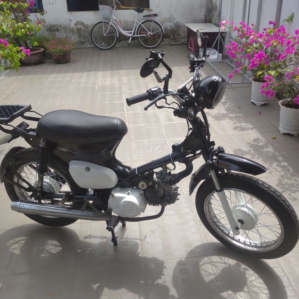 Xe cần bán. Mua bán Xe máy tại Quận Cẩm Lệ Đà Nẵng được đăng bởi hồ chí hiếu hình 4