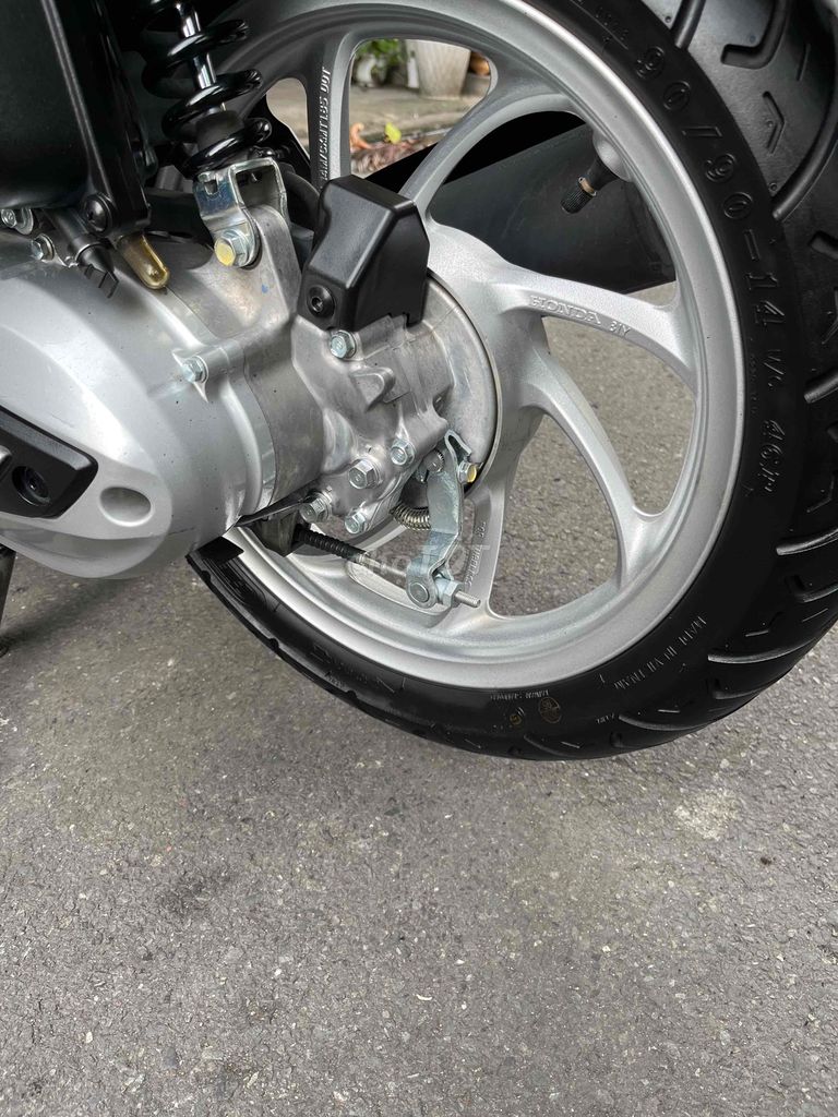 Honda Vision 2025 Xanh nâu 5800 km. Mua bán Xe máy tại Quận 10 Tp Hồ Chí Minh được đăng bởi Long hình 5