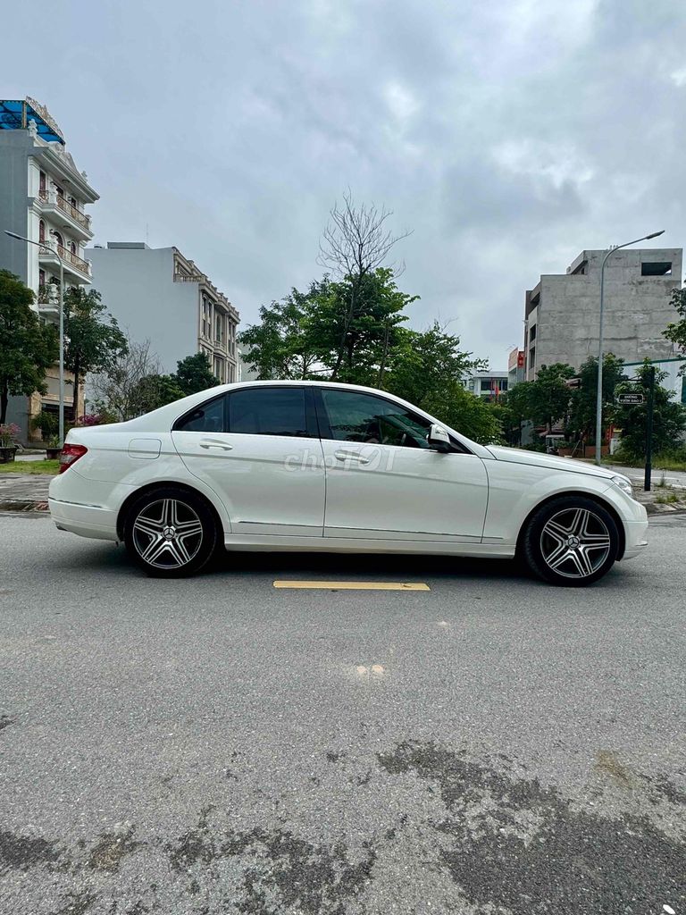 Mercedes-Benz C300Trắng Tự động. Mua bán Ô tô tại Huyện Đông Anh Hà Nội được đăng bởi vương văn chung  hình 4