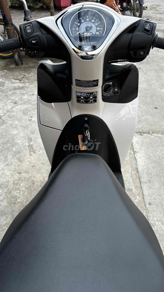 Honda SH Mode 2021 vàng nâu ( hỗ trợ góp ). Mua bán Xe máy tại Huyện Chợ Mới An Giang được đăng bởi Cửa hàng xe Thiên Phước 2 hình 16