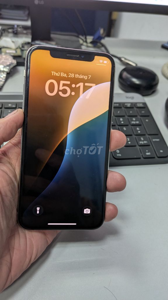 Apple iPhone Xs 64GB Trắng. Mua bán Điện thoại tại Quận Bình Thạnh Tp Hồ Chí Minh được đăng bởi Vĩnh Phúc hình 1