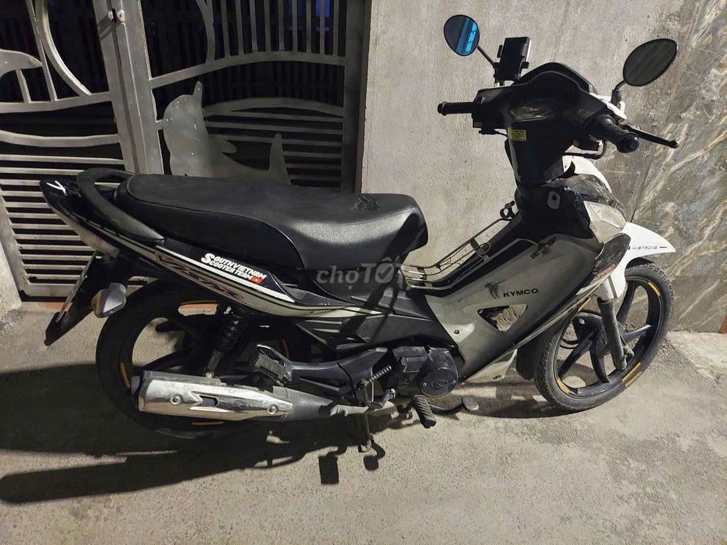 Kymco Thể thao Trắng đen 232.260 km. Mua bán Xe máy tại Quận Nam Từ Liêm Hà Nội được đăng bởi Công Tử Bạc Liêu hình 3