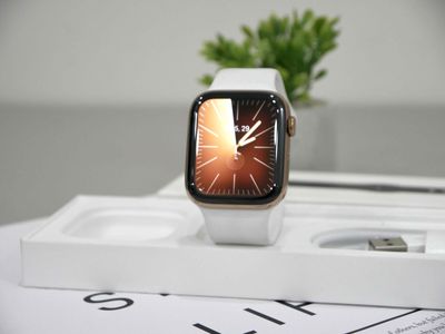 Apple Watch Series 4 44mm Thép Gold Đẹp 99,99%. Mua bán Thiết bị đeo thông minh tại Quận Gò Vấp Tp Hồ Chí Minh được đăng bởi KHÁNH HUNTER