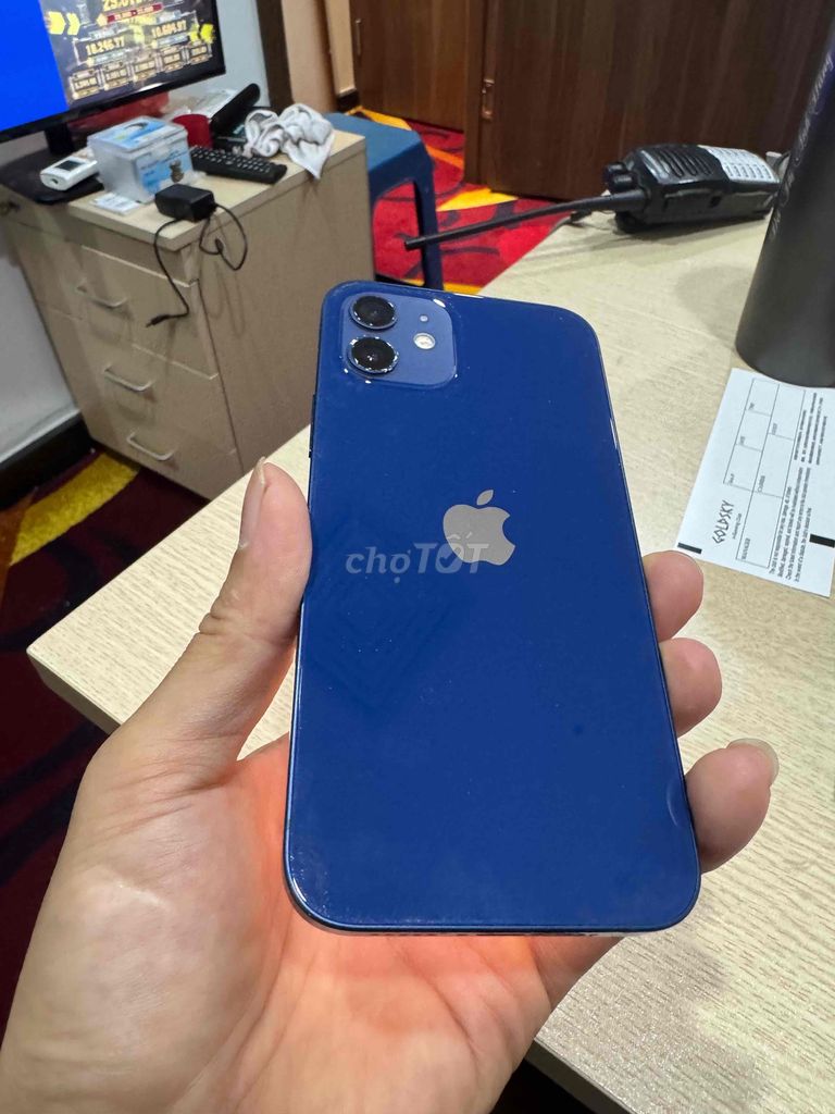 Apple iPhone 12 Xanh 64GB. Mua bán Điện thoại tại Quận Đống Đa Hà Nội được đăng bởi Hà Thanh hình 1