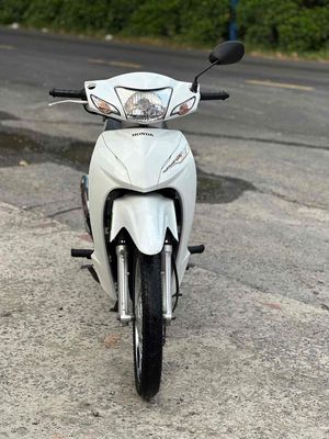 Honda Wave A110 2022 Trắng 10000 km. Mua bán Xe máy tại Huyện Thạnh Phú Bến Tre được đăng bởi XE MÁY MINH TÂN