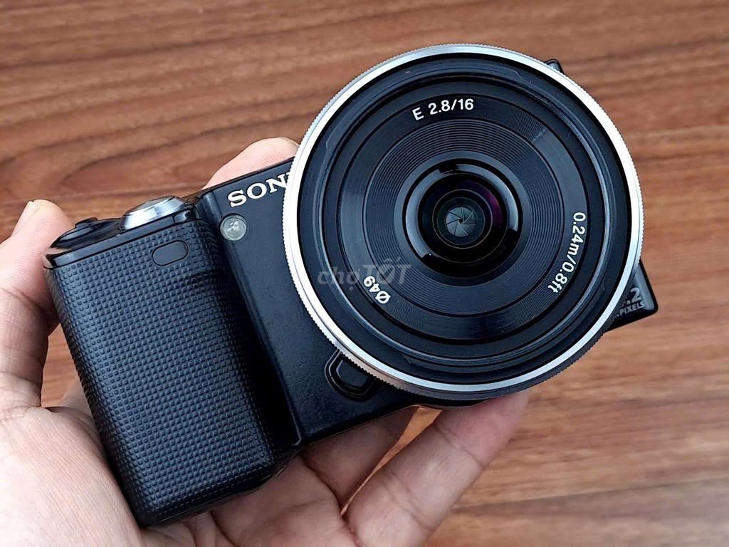 Sony Nex 5 Black + Lens