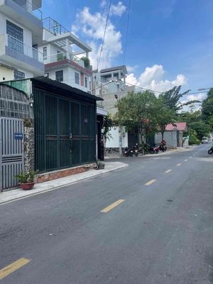 Nhà phố 71,6 m² · 4 PN · Đường Thạnh Lộc 16