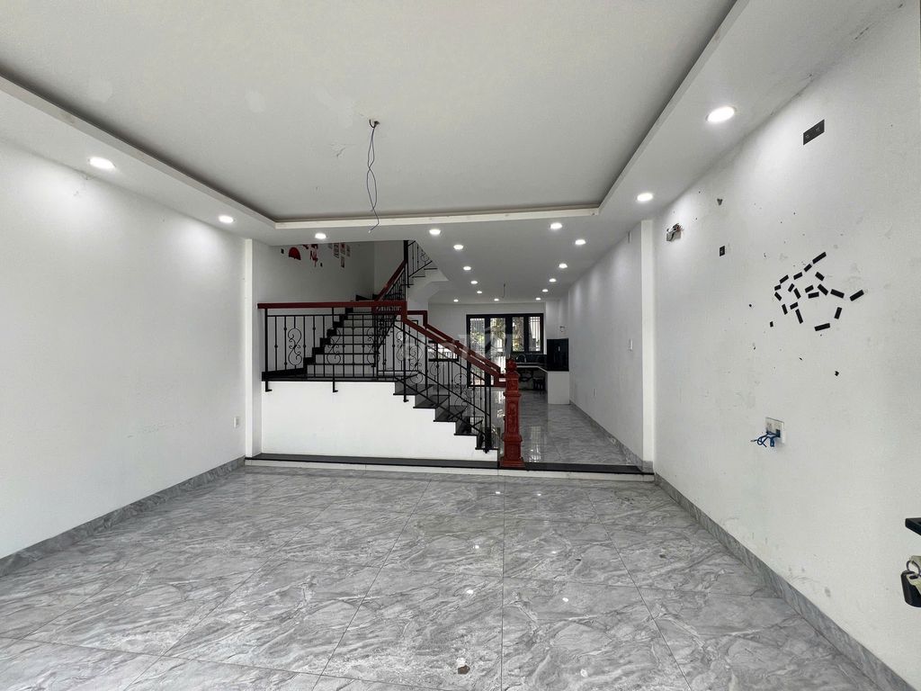 ĐTL nhà phố 5x20 Giá 12 triệu/th, BT song lập 8x20 giá 14tr/th