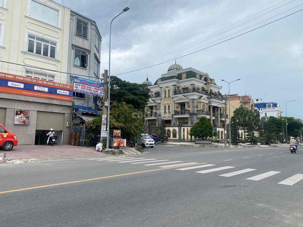 cho thuê toà nhà tên lửa bình trị đông b bình Tân DT 400m giá 170tr. Cho thuê văn phòng, mặt bằng kinh doanh tại Quận Bình Tân Tp Hồ Chí Minh được đăng bởi Vương Văn Hoàng  hình 1